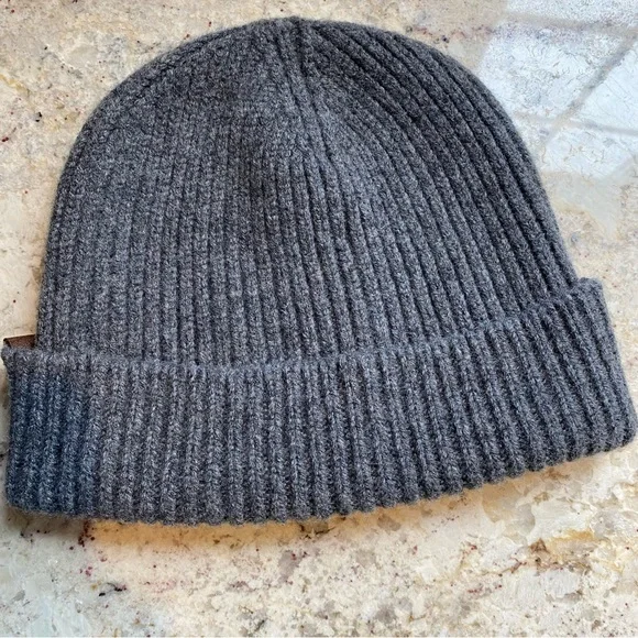 BURBERRY $340 Ribbed Gray Wool Cashmere Beanie Hat 56-61cm EUC - Picture 4 of 9